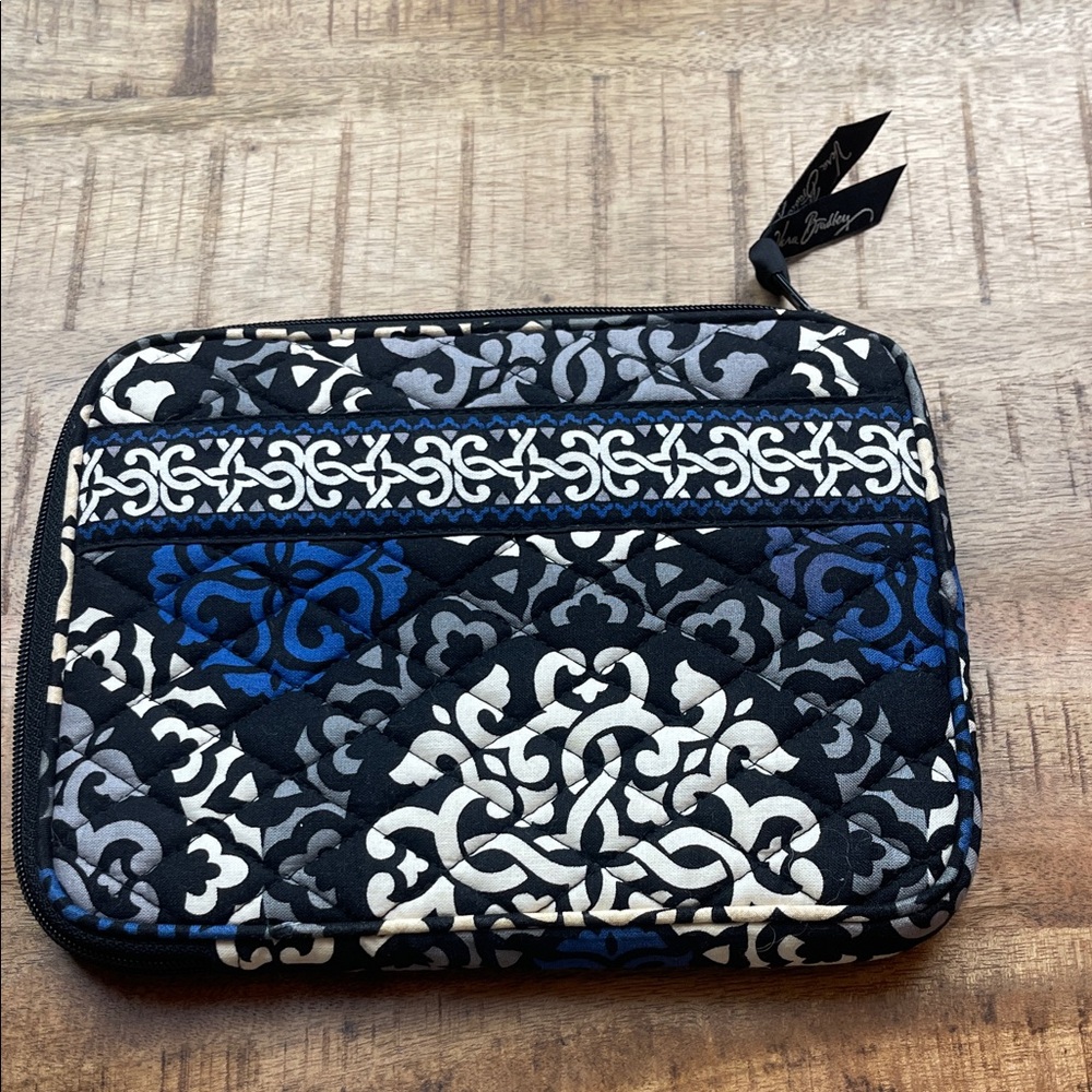 Vera Bradley Canterberry Cobalt Tablet Sleeve Case Quilted Medallion